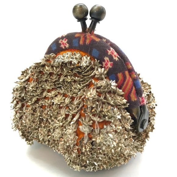 Free People Handbags - Free People Coin Purse Kiss Lock hinge 2” circular